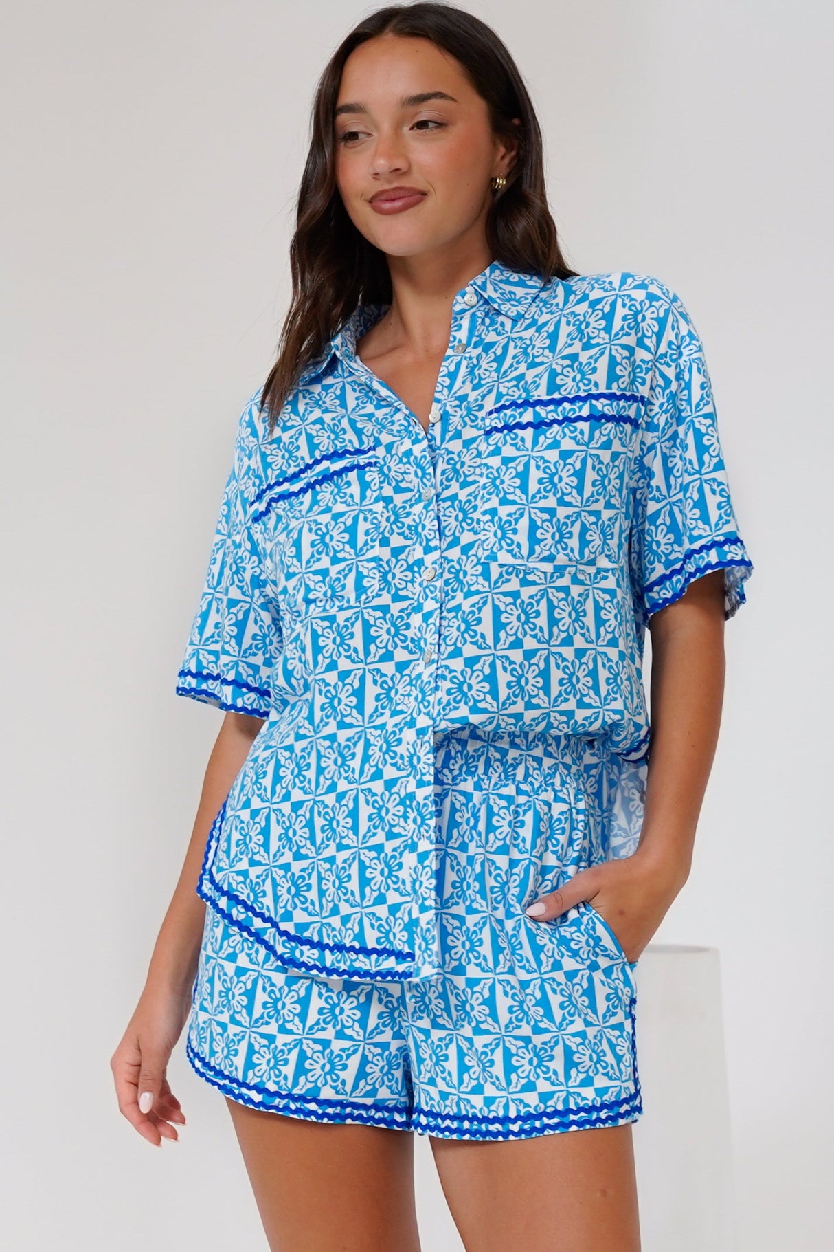 Karolyna Shirt  - Collared Button Down Shirt in Dory Print