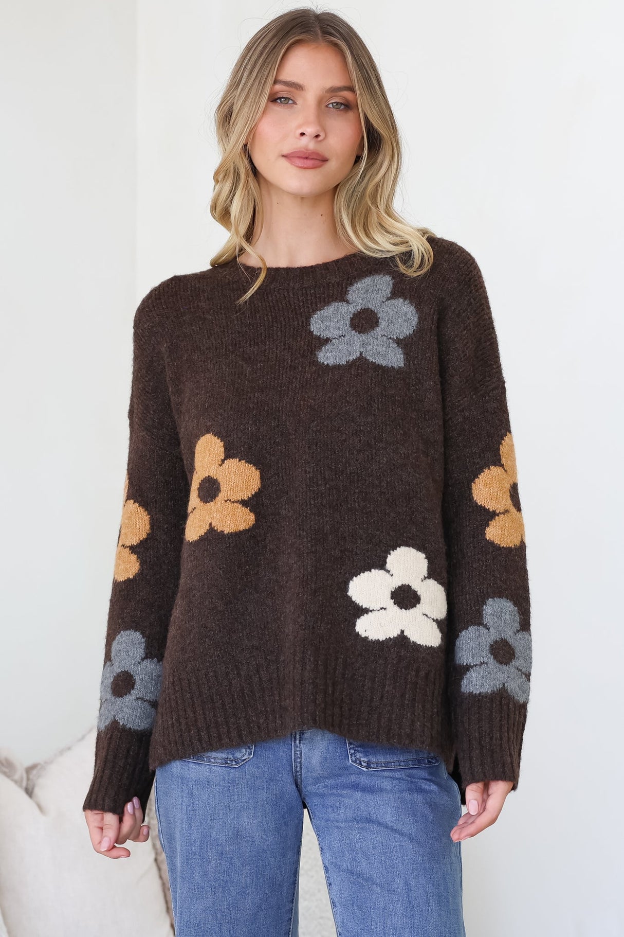 Marlo Jumper - Crew Neck Floral Knit with Ribbed Hemlines in Chocolate
