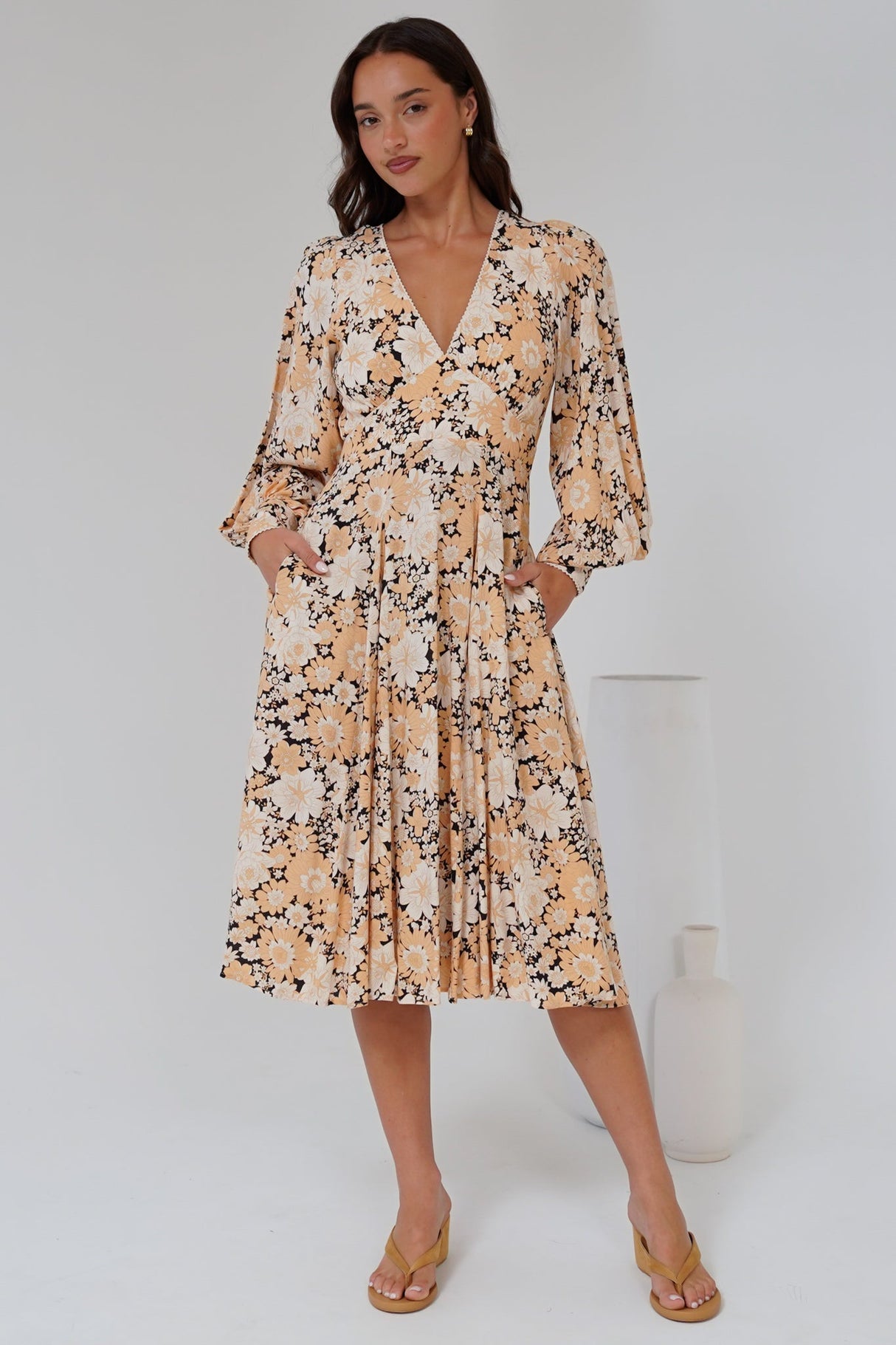 Maura Maxi Dress - A-Line Dress with Long Sleeves and Lace Trims in Lyanna Print