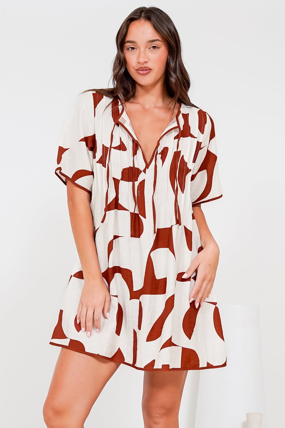 Mitchell Mini Dress - Short Sleeve Boxy Dress with Pleat Detailing in Oasis Print
