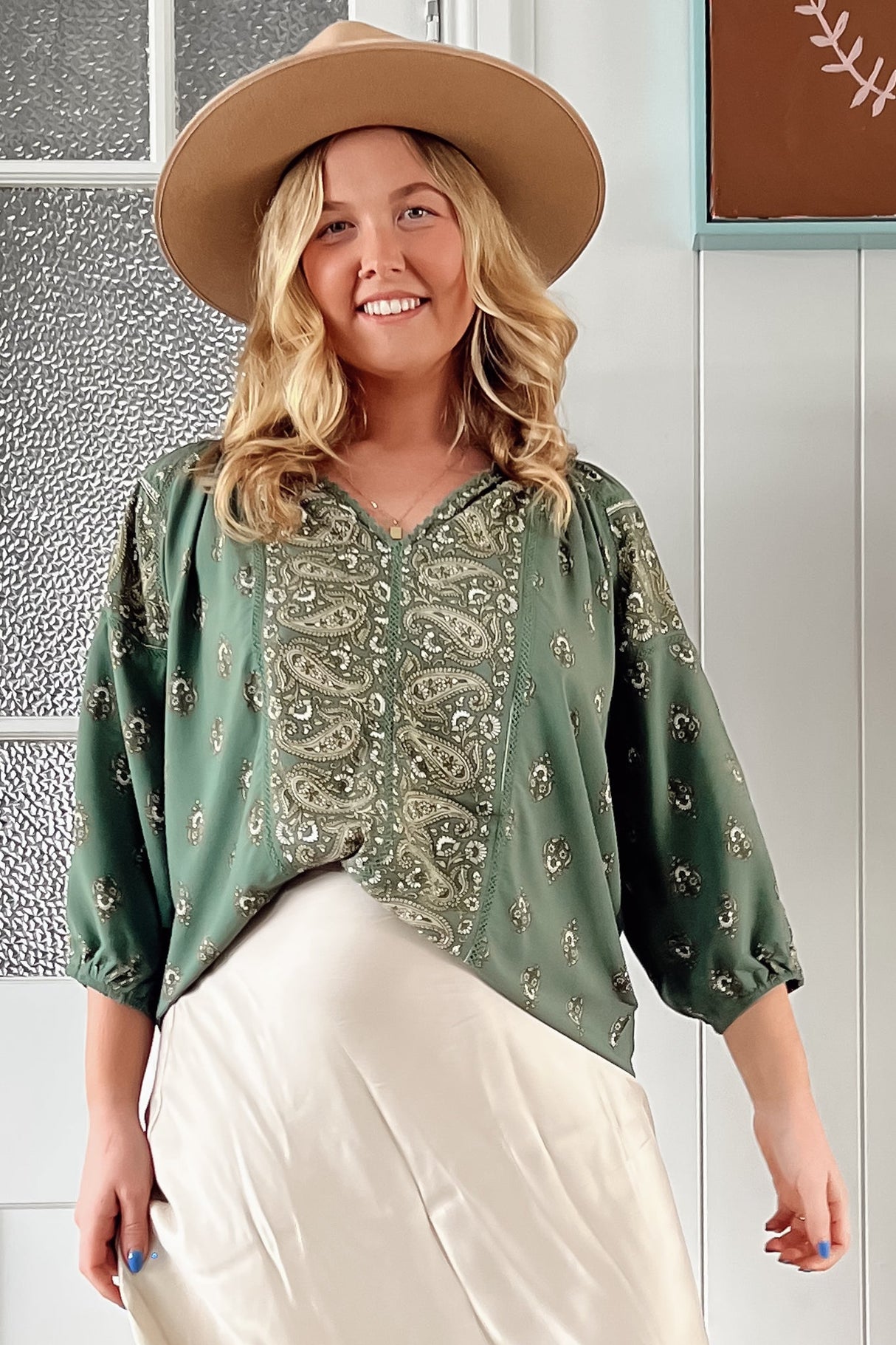 JAASE - Montie Blouse: Mandarin Collar Lace Trim Detailed Top in Viridian Print