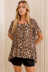 Navelli Blouse - Round Neck Plisse High Low Top with Flutter Sleeves in Leopard Print