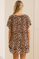 Navelli Blouse - Round Neck Plisse High Low Top with Flutter Sleeves in Leopard Print