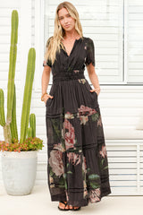 Payton Maxi Dress - Pleat Detailed A-Line Dress with Cap Flutter Sleeves in Mika Print