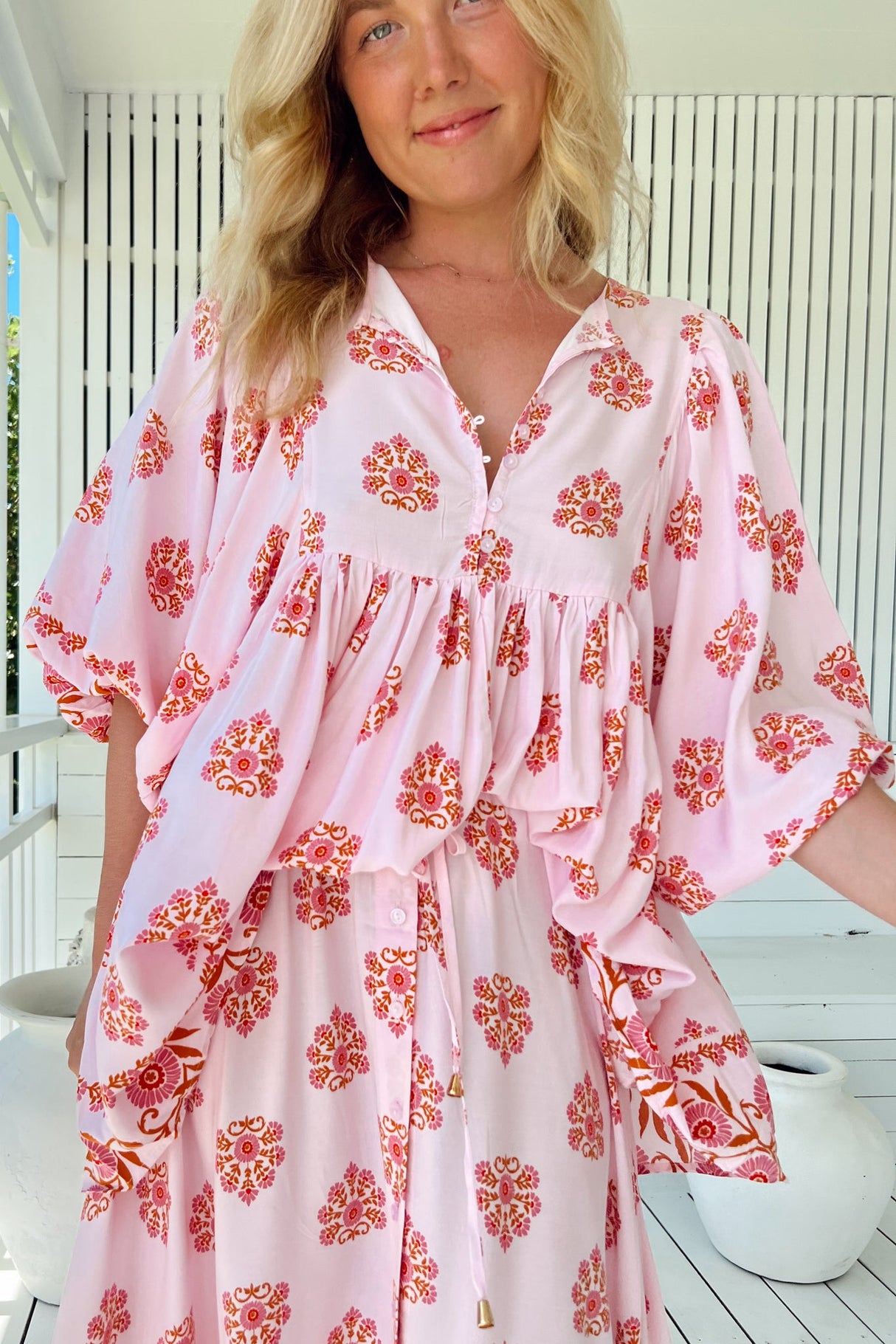 JAASE - Polli Blouse: Balloon Sleeve Smock Top in Desert Wildflowers Print