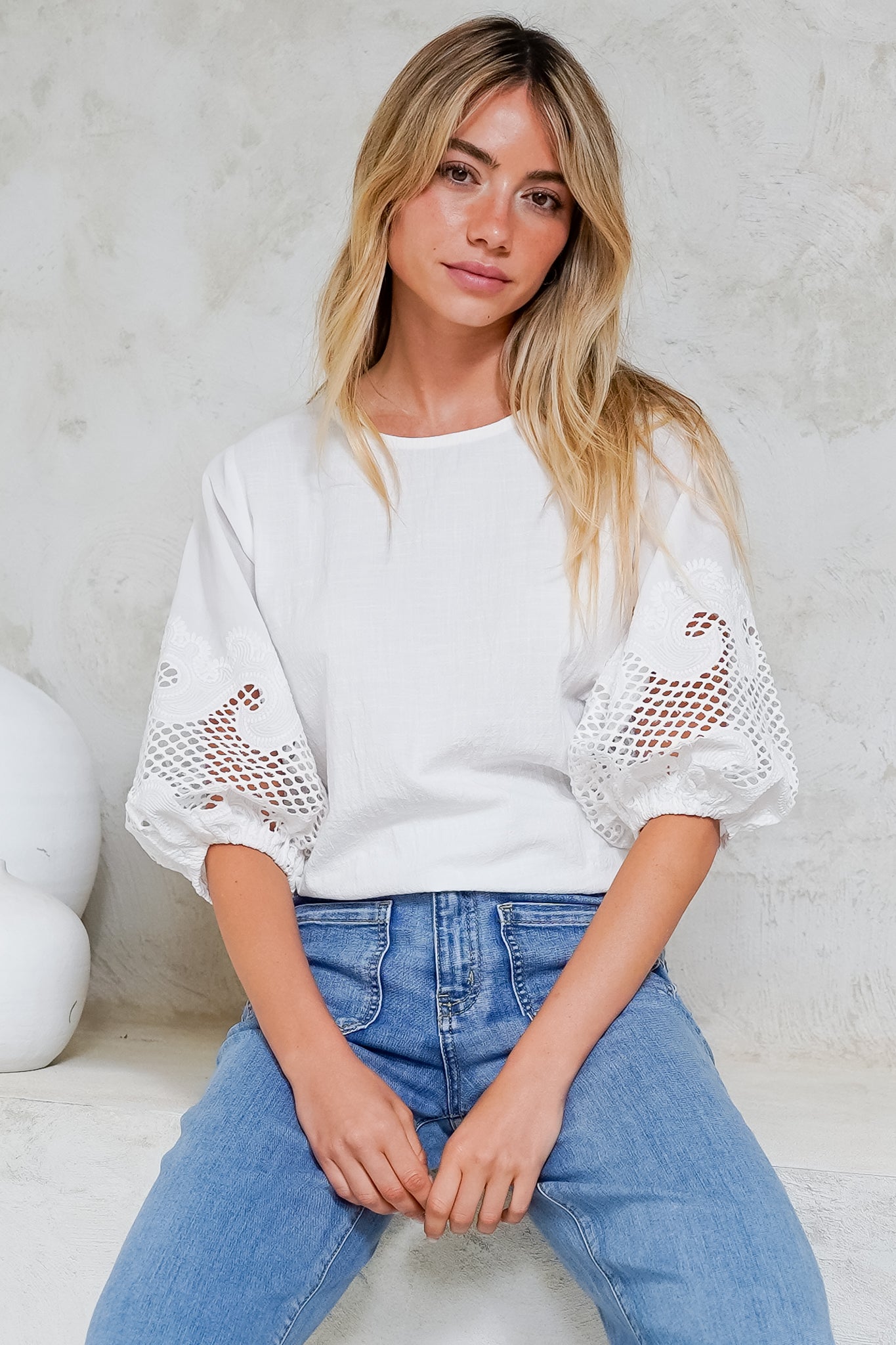 Polly Top Round Neck Relaxed Top Cut Out Detailed Balloon Sleeves