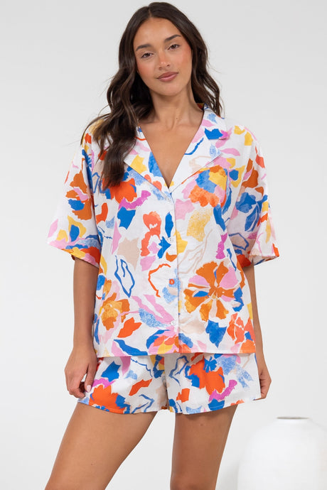 Remira Shirt - Collared Boxy Cut Short Sleeve Shirt in Isadora Print