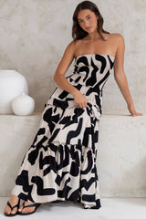 Rhea Maxi Dress - Strapless Ruffle Spliced Tiered Dress in Halsey Print