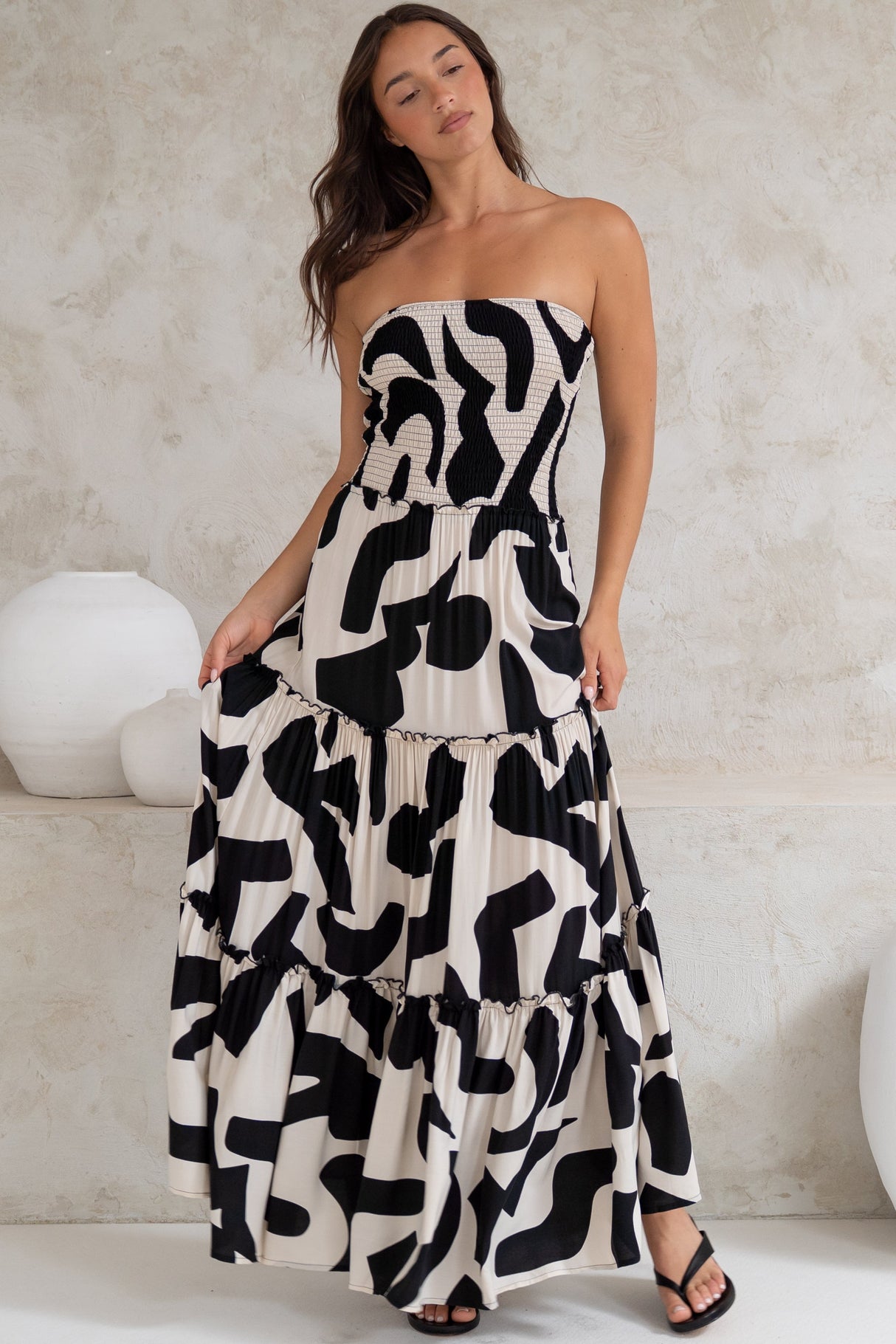 Rhea Maxi Dress - Strapless Ruffle Spliced Tiered Dress in Halsey Print