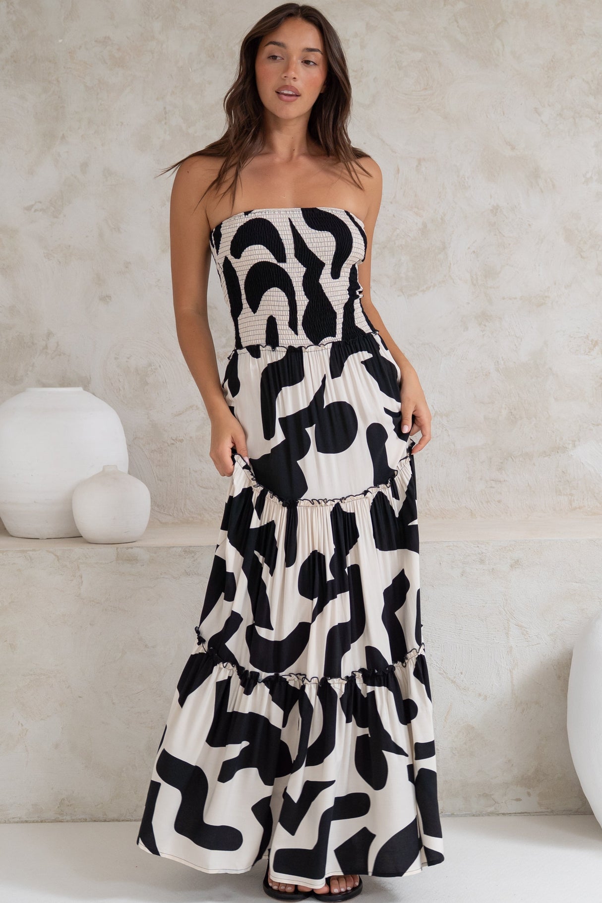 Rhea Maxi Dress - Strapless Ruffle Spliced Tiered Dress in Halsey Print