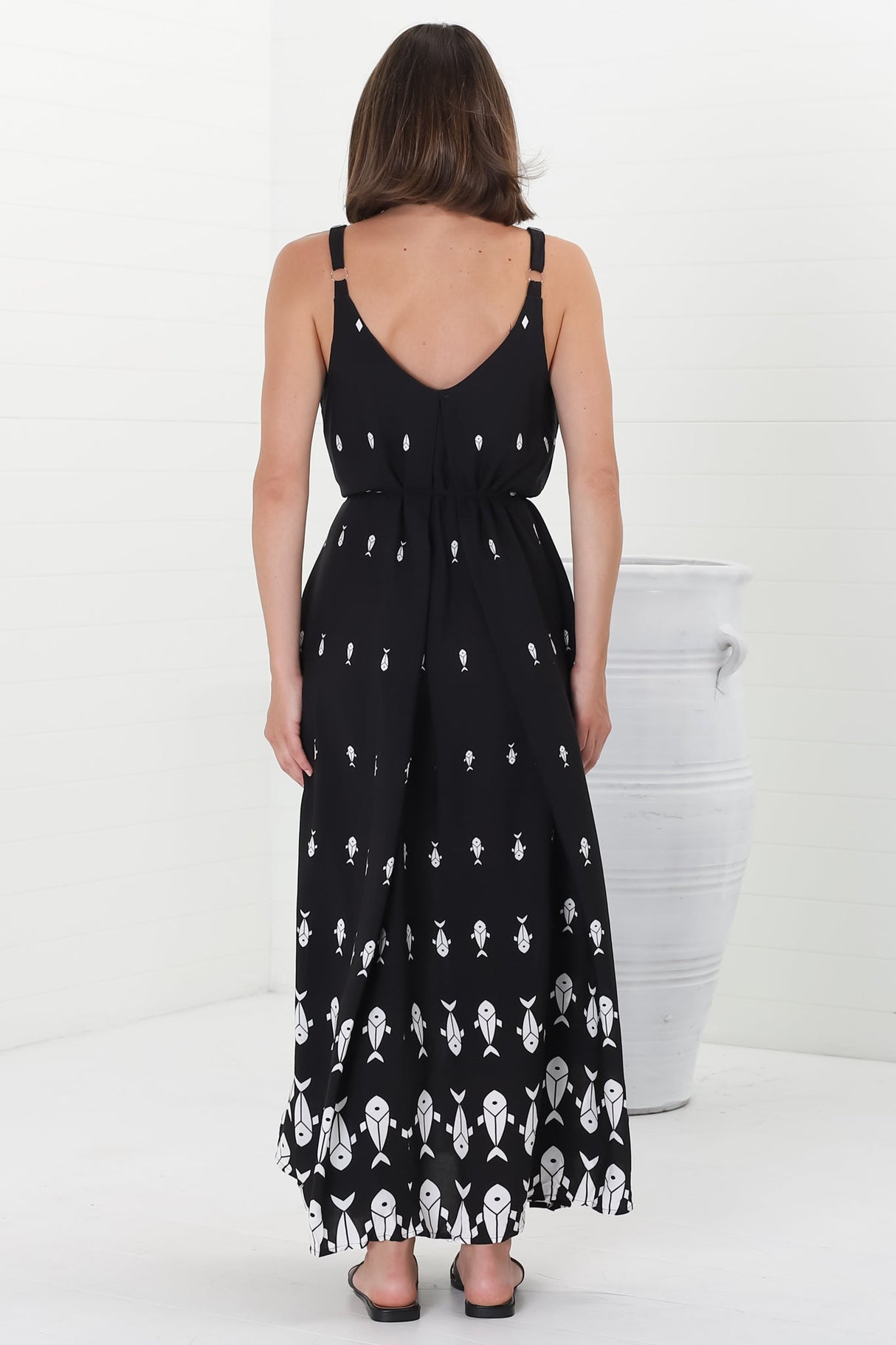 Rilley Maxi Dress - V Neck Adjustable Strap Dress with Matching Belt in Ariel Print Black