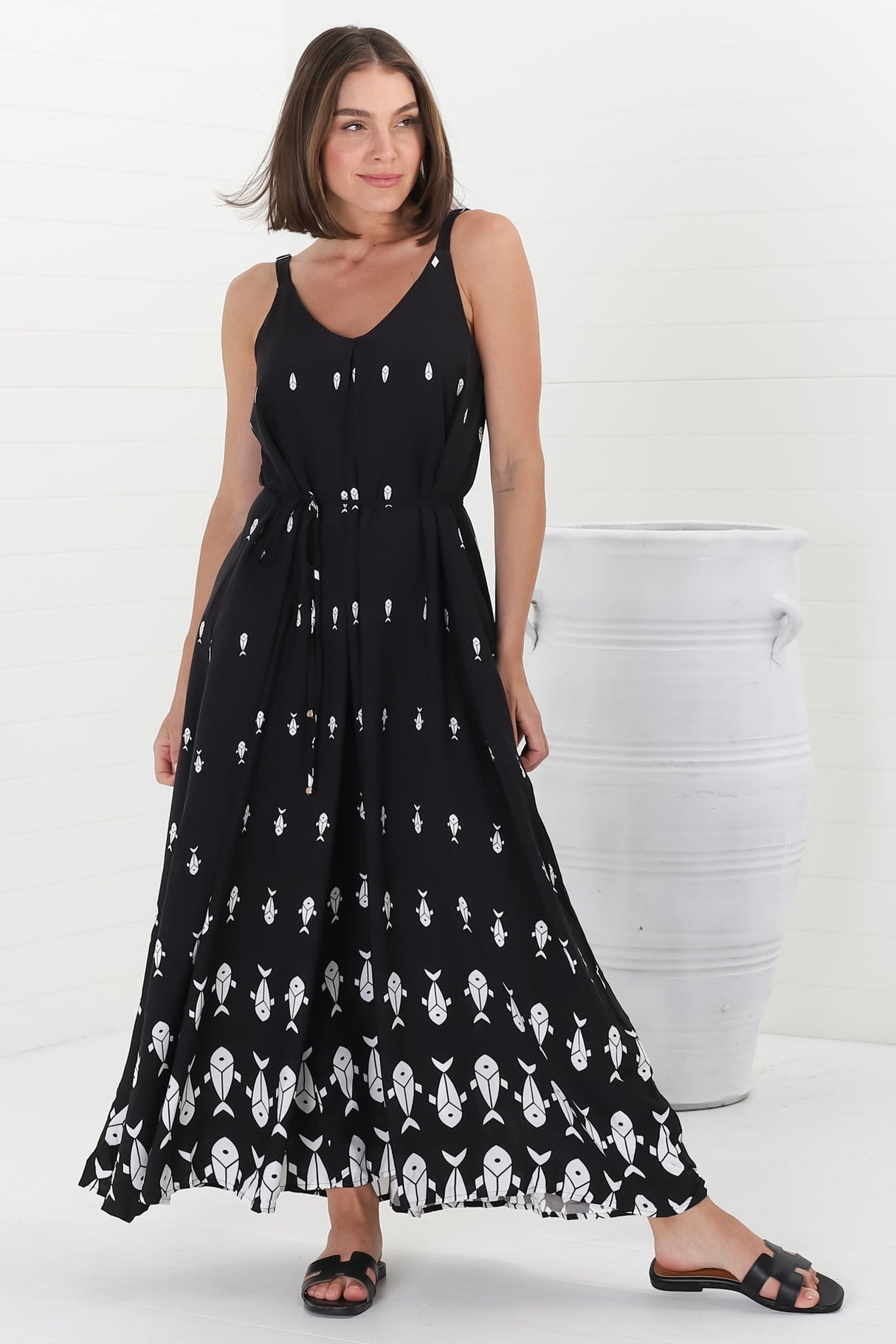 Rilley Maxi Dress - V Neck Adjustable Strap Dress with Matching Belt in Ariel Print Black