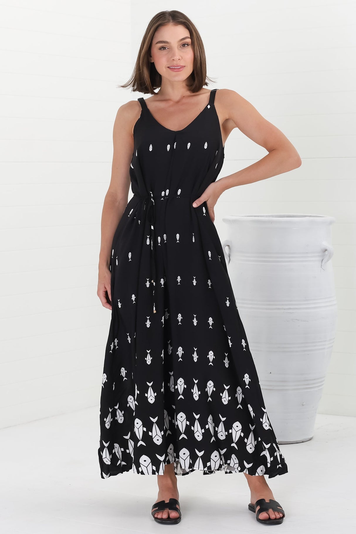 Rilley Maxi Dress - V Neck Adjustable Strap Dress with Matching Belt in Ariel Print Black