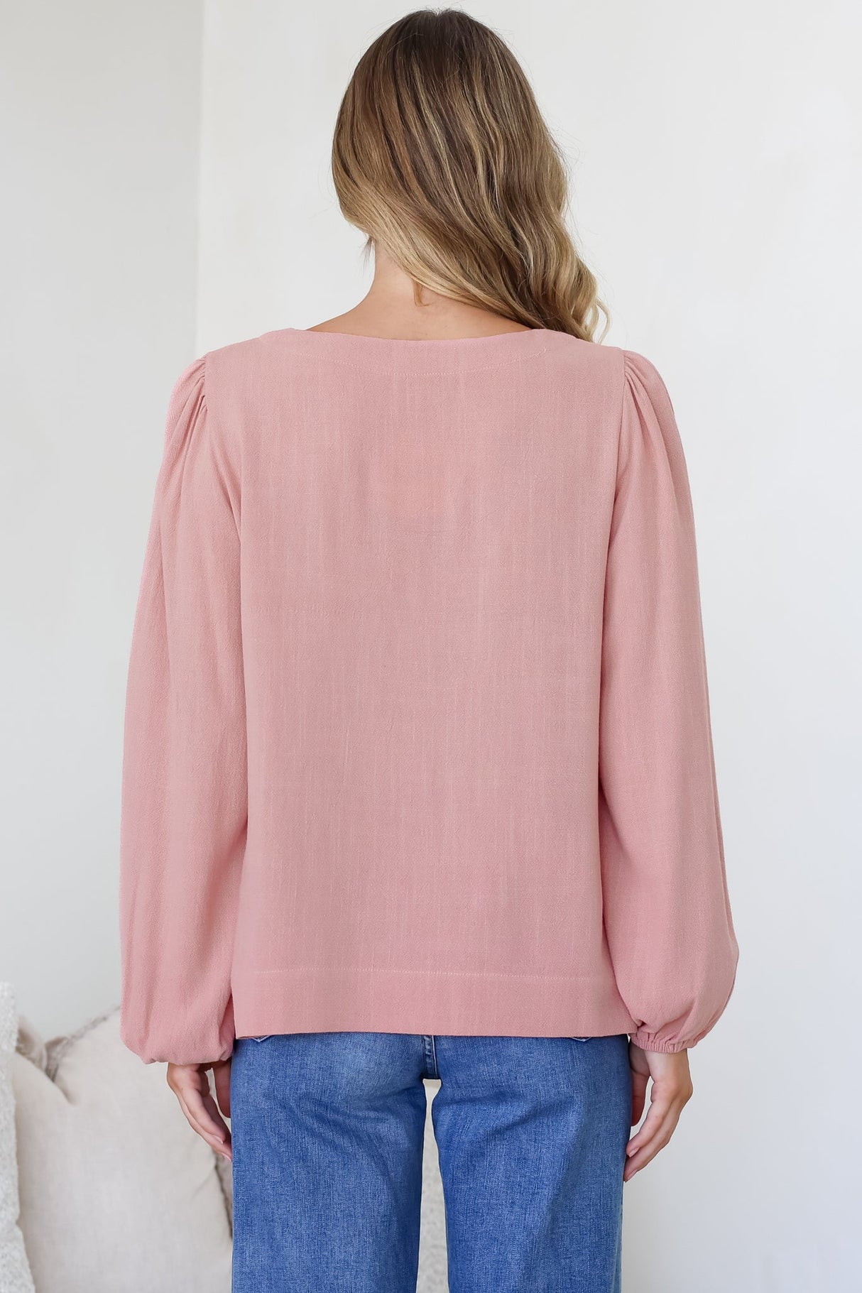 Ritual Top - V-Neck High Low Pull Over with Long Balloon Sleeves in Dusty Pink