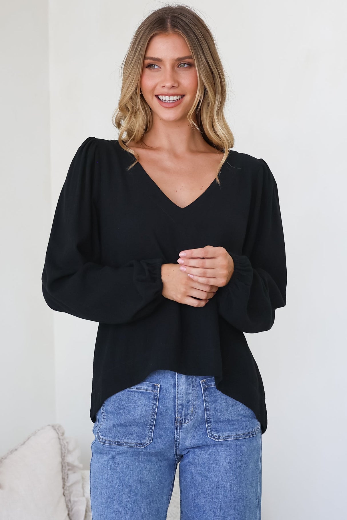 Ritual Top - V-Neck High Low Pull Over with Long Balloon Sleeves in Black