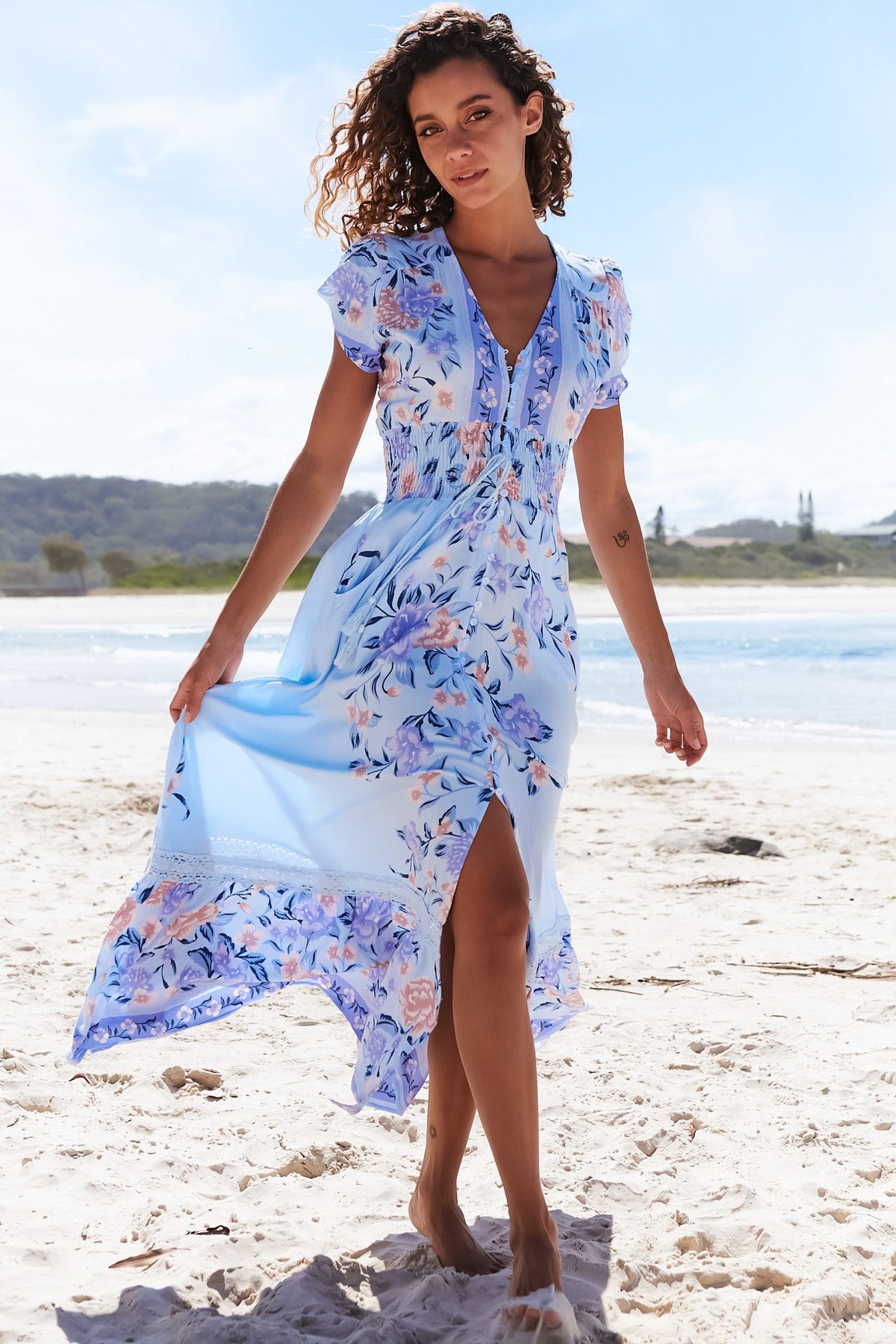 Shop the Romi - Josianne Maxi Dress in blue floral | Salty Crush