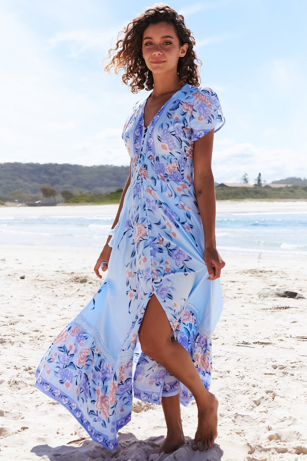 Shop the Romi - Josianne Maxi Dress in blue floral | Salty Crush