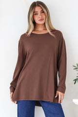 Rylee Jumper - Crew Neck Long Sleeve Pullover with Side Splits in Chocolate