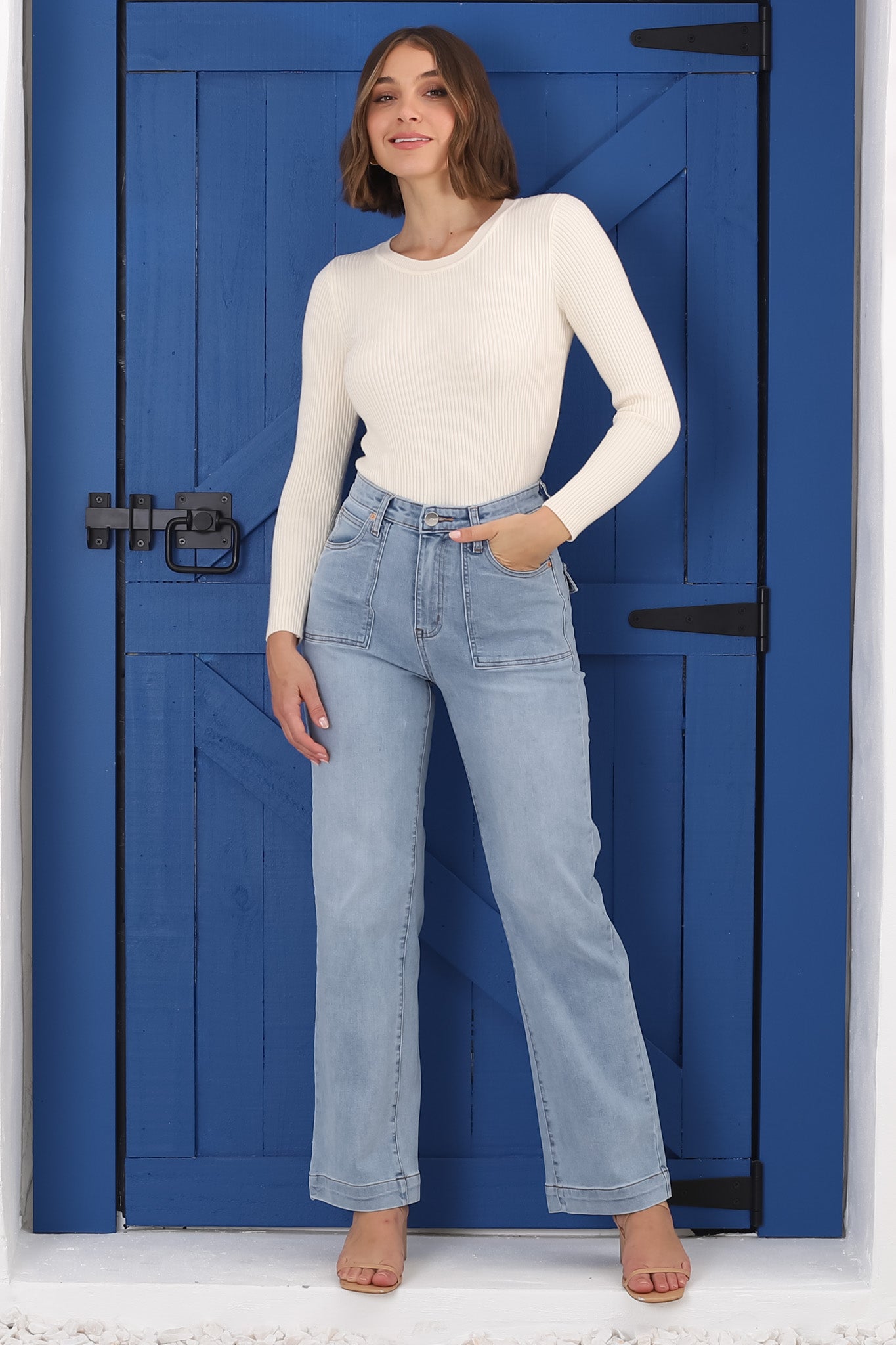 Sadie High Waist Wide Leg Jeans in Light Wash Denim