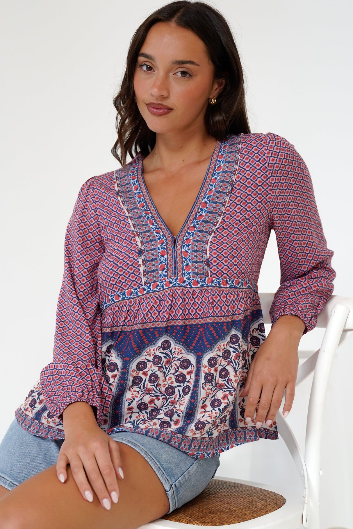 Sammi Top - V-Neck Pull Over with Long Sleeves in Leyton Print