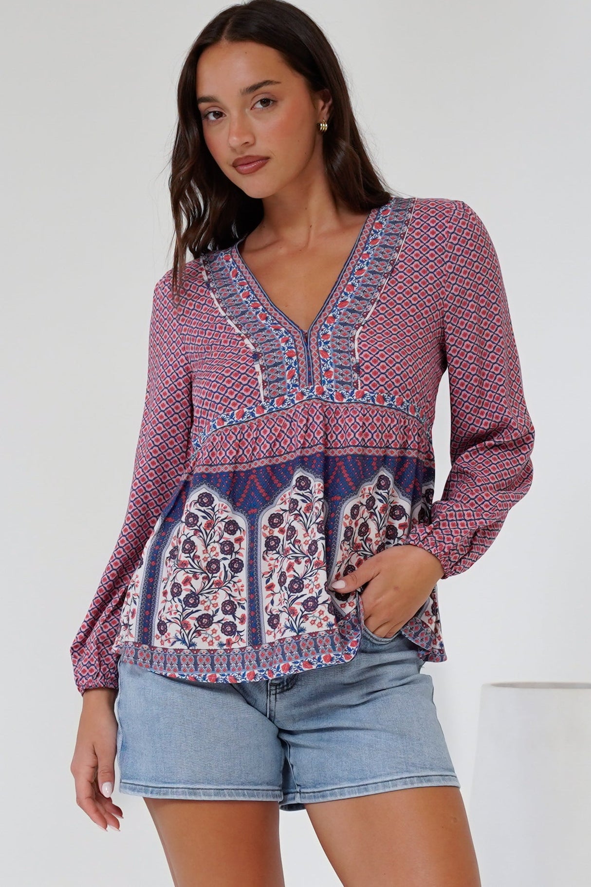 Sammi Top - V-Neck Pull Over with Long Sleeves in Leyton Print