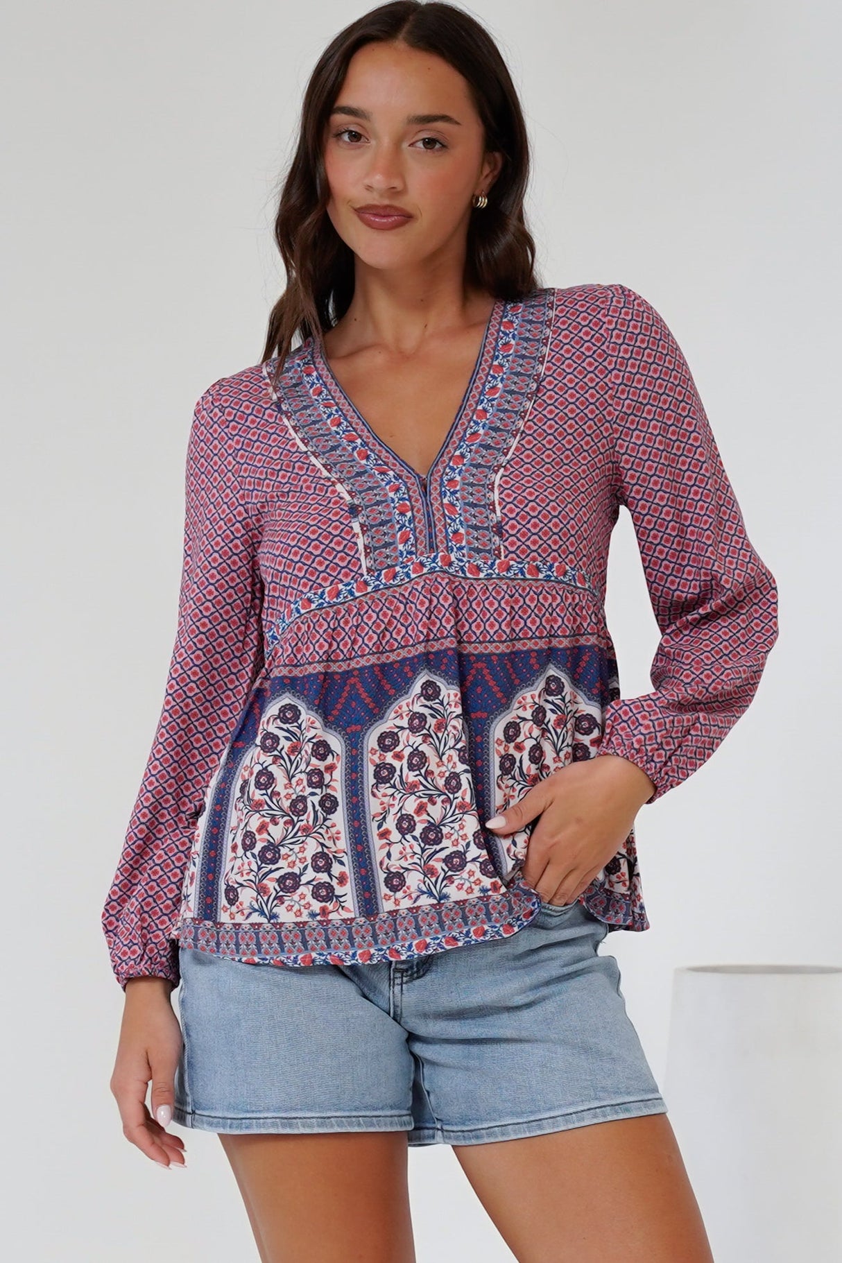 Sammi Top - V-Neck Pull Over with Long Sleeves in Leyton Print