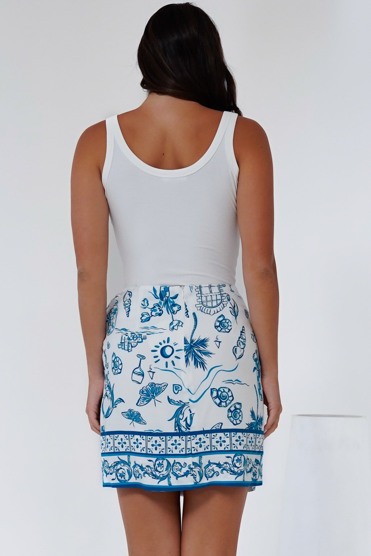 Sassi Mini Skirt - High Waisted Skirt with Wrap Belt in Kiri Print