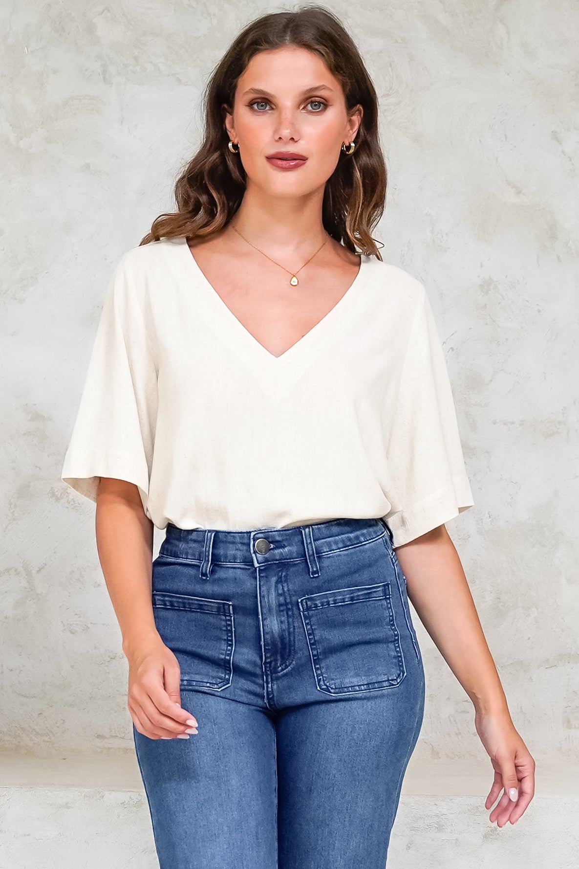 Shandy Top - V-Neck Boxy High Low Top with Short Sleeves in Oatmeal