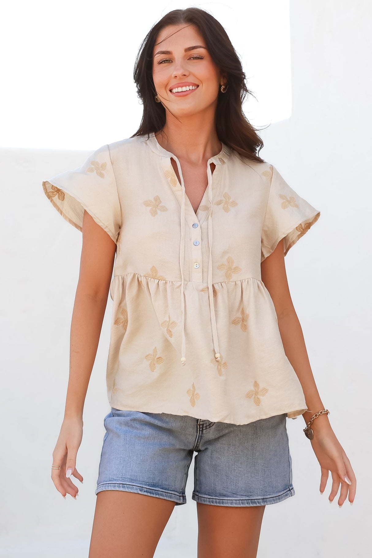 Siempre Top - Mandarin Collar Peplum Hem Top in Gigi Print Beige