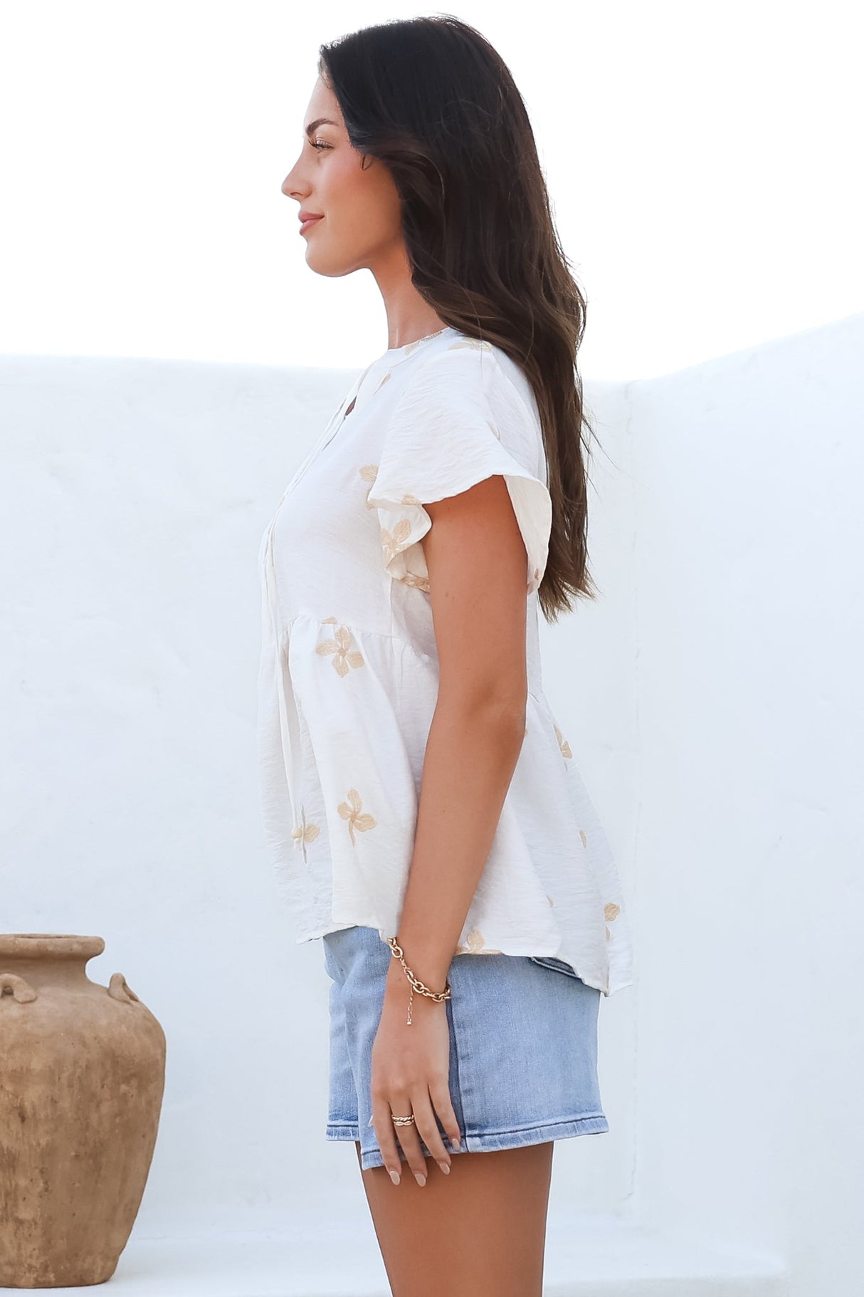 Siempre Top - Mandarin Collar Peplum Hem Top in Gigi Print White