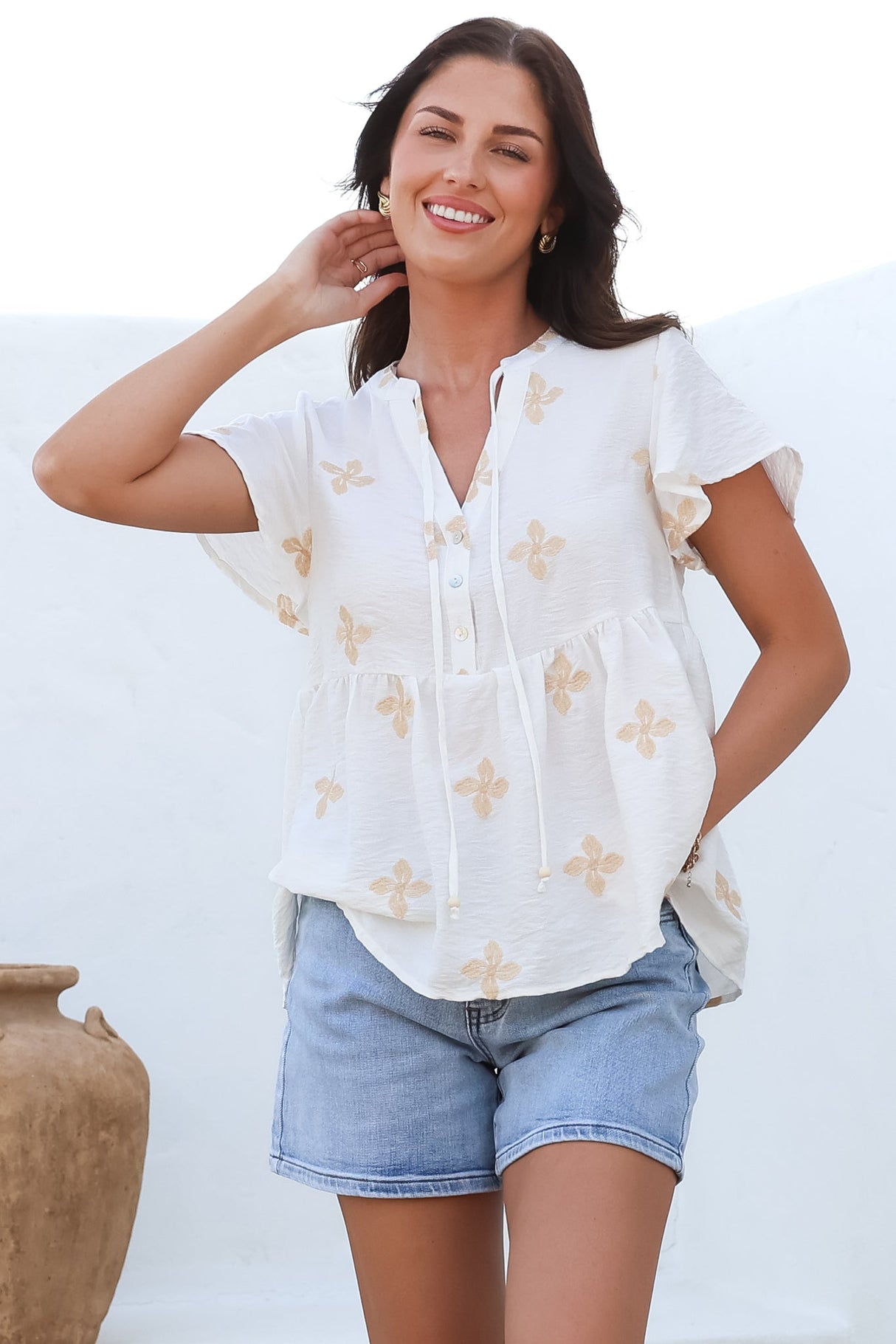 Siempre Top - Mandarin Collar Peplum Hem Top in Gigi Print White