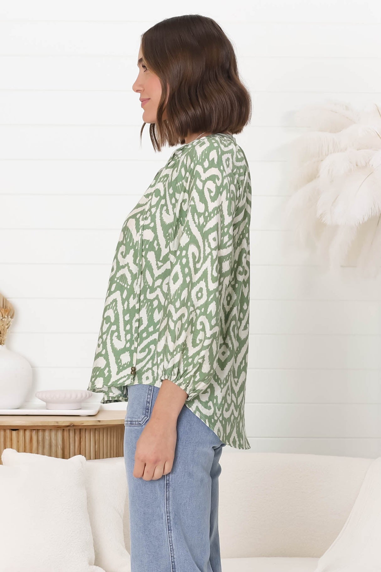 Silvie Blouse - Mandarin Collar V Neck Pull Over Blouse in Dayah Print Green