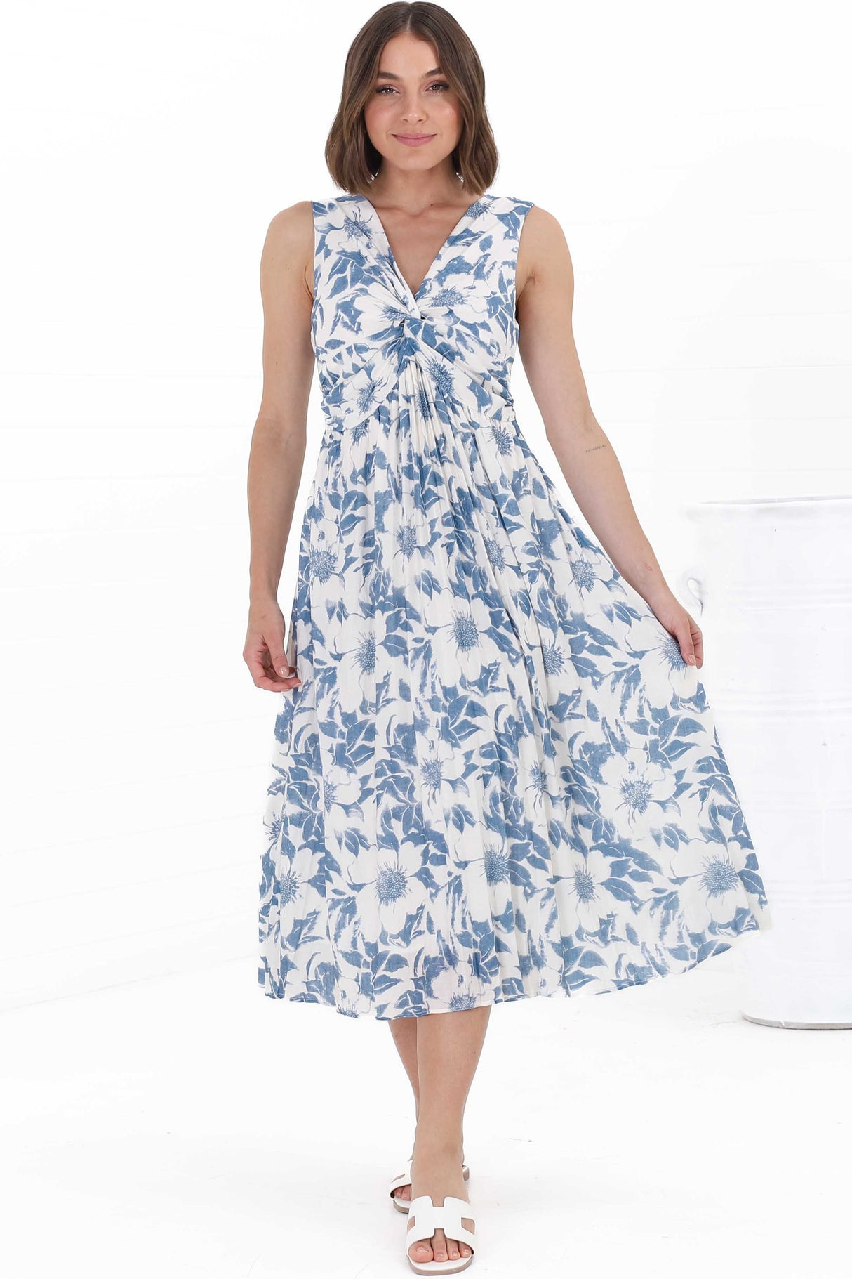 Simas Midi Dress - V-Neck Plisse Sleeveless Dress in Lauri Print Blue