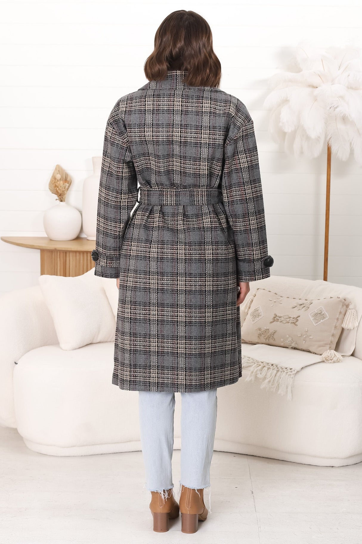 Simone Coat - Lapel Collar Checkered Relaxed Coat in Grey