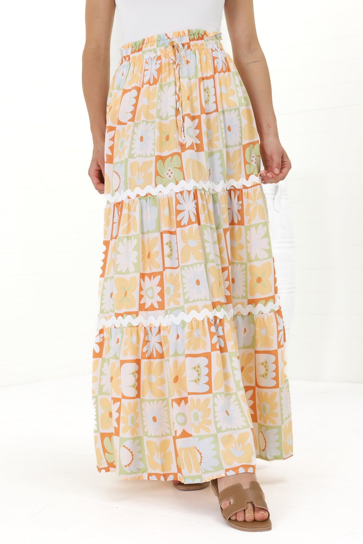 Sonya Maxi Skirt: High Waisted Rick Rack Splicing Tiered Skirt in Nissa Print Yellow