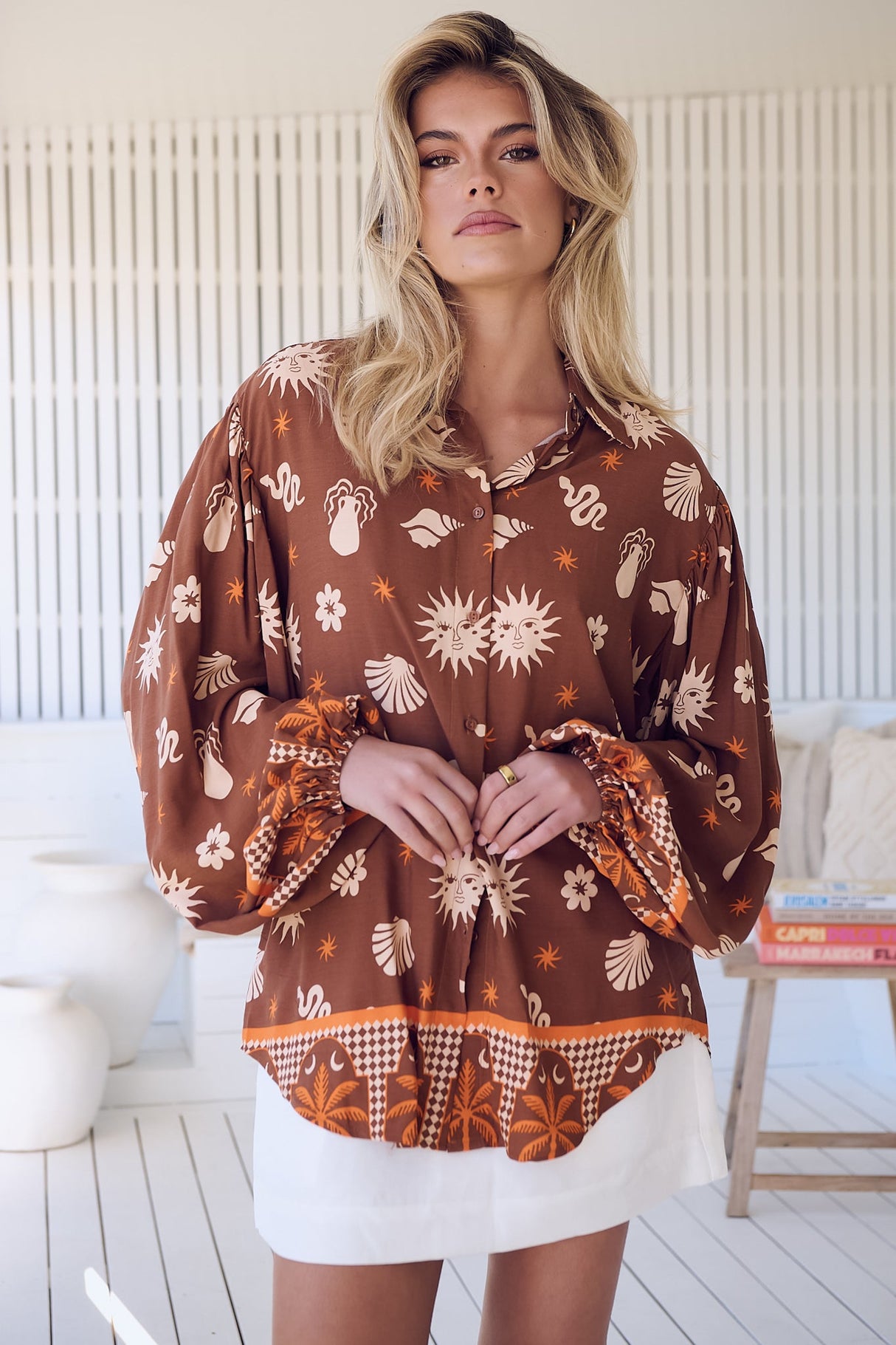 JAASE - Stevie Shirt: High-Low Button Down Shirt in De La Soul Print