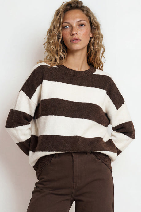 Model wearingSumner Jumper in Chocolate/White from Salty Crush