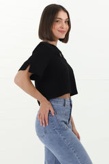 Susan Top - Boxy V-Neckline Linen Crop Top in Black