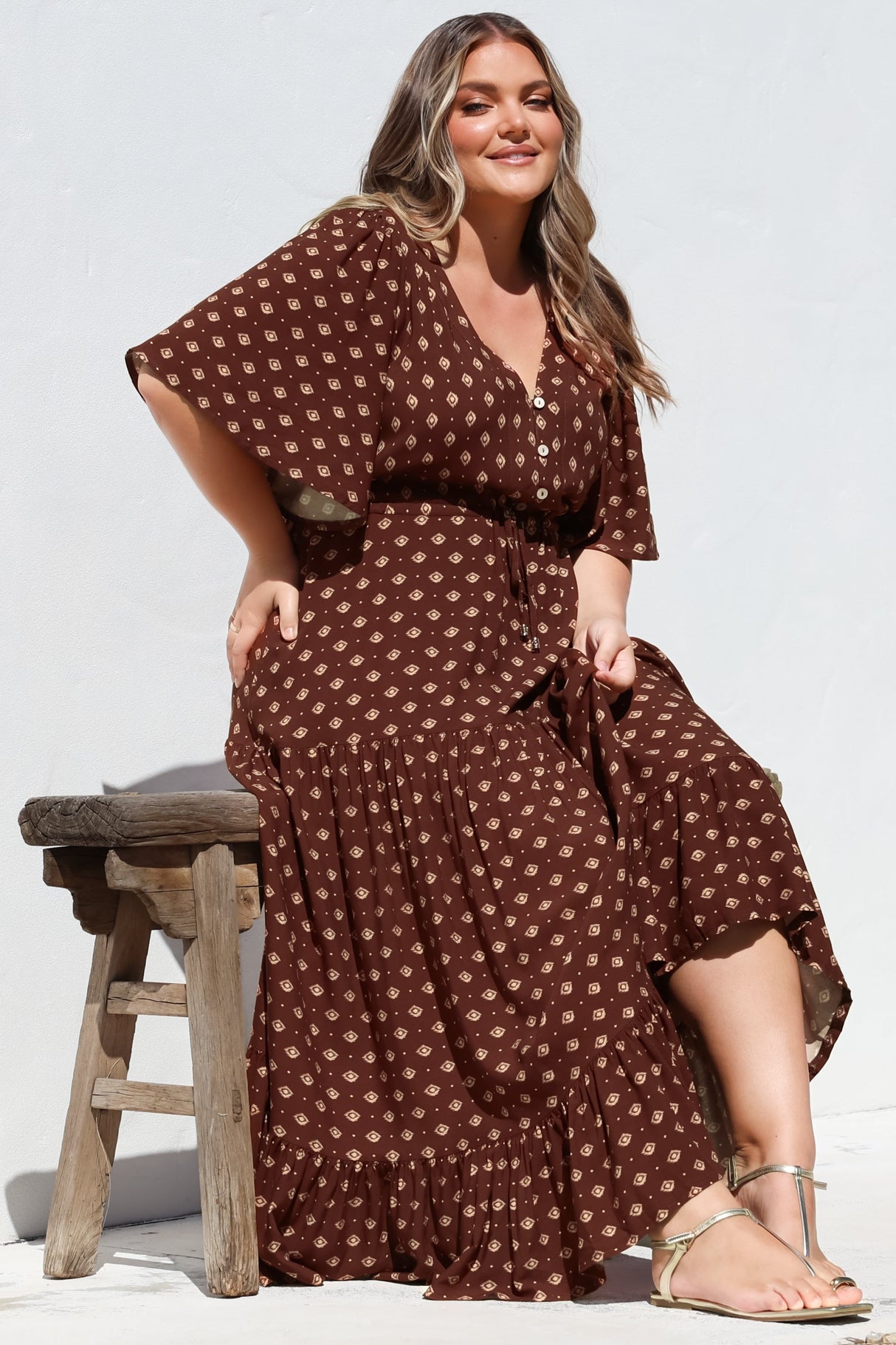 Tassia Maxi Dress - Buttoned Bodice Pull Tie Waist Dress in Kendy Print