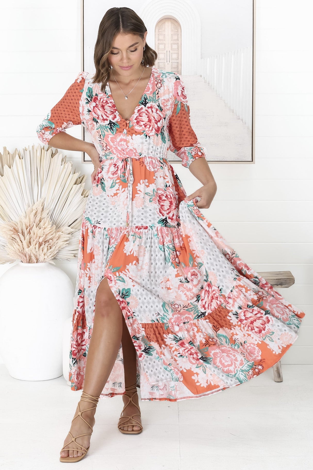 JAASE - Tessa Maxi Dress: A Line Pull Tie Waist Dress in Fleur Print