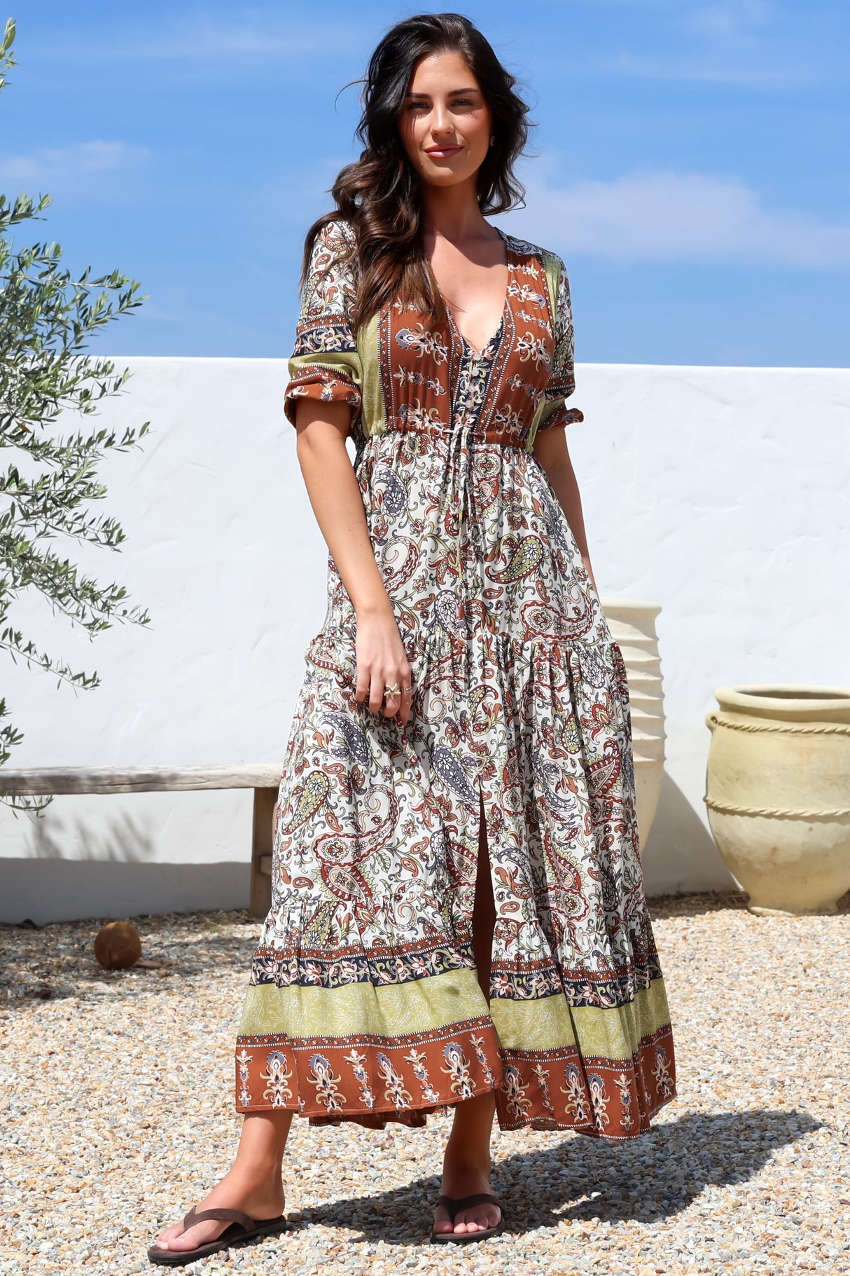 JAASE - Tessa Maxi Dress: A Line Pull Tie Waist Dress in Oakie Print