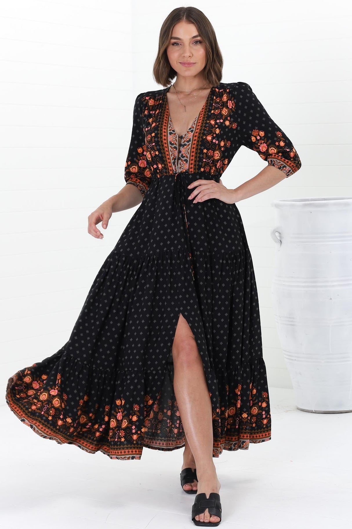 JAASE - Tessa Maxi Dress: A Line Pull Tie Waist Dress in Emmery Print