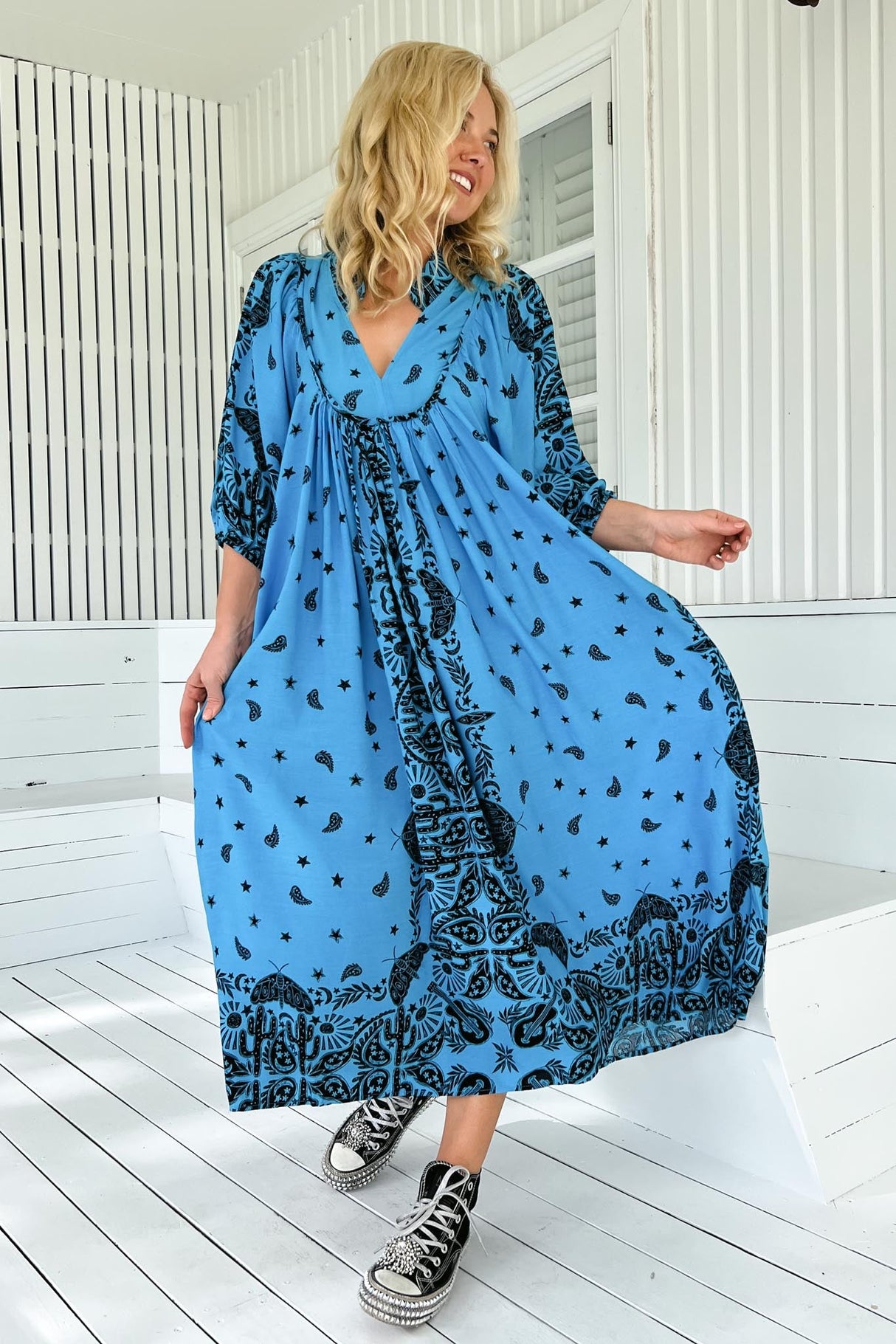 JAASE - Boheme Midi Dress: Piping Defined Bust Slimline Smock Dress In Texas Sky Print