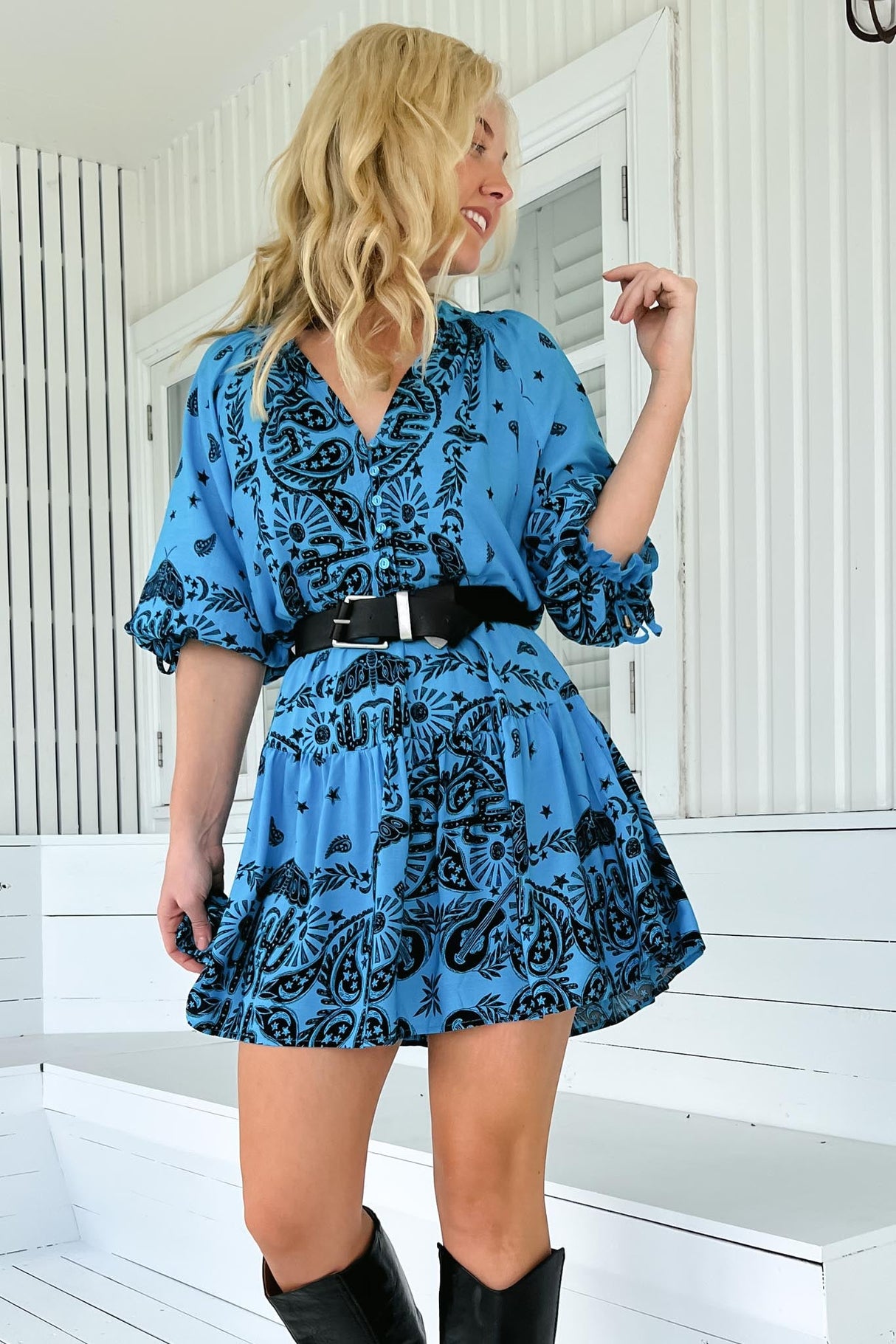 JAASE - Marice Mini Dress: Mandarin Collar V Neck Skater Dress in Texas Sky Print