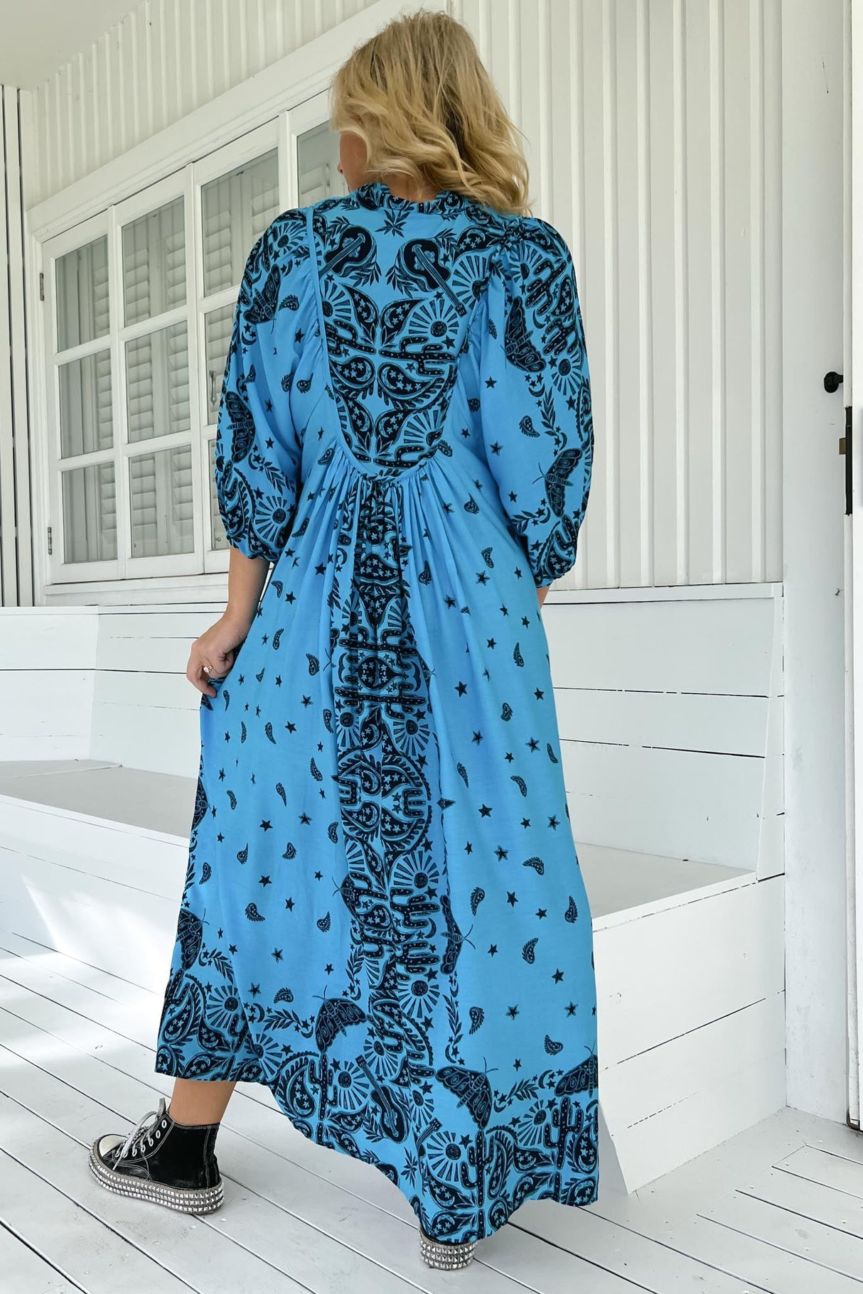 JAASE - Boheme Midi Dress: Piping Defined Bust Slimline Smock Dress In Texas Sky Print