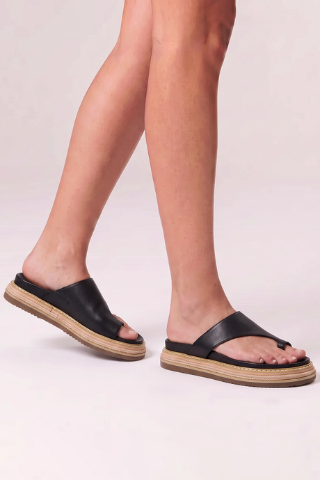 Thor Flatform Thongs in Black