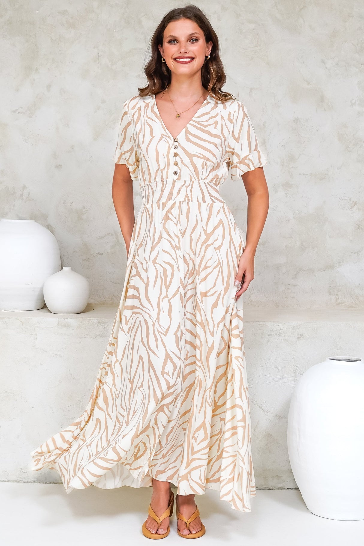 Tonia Maxi Dress - Short Sleeve V-Neck A-Line Dress in Cady Print Beige