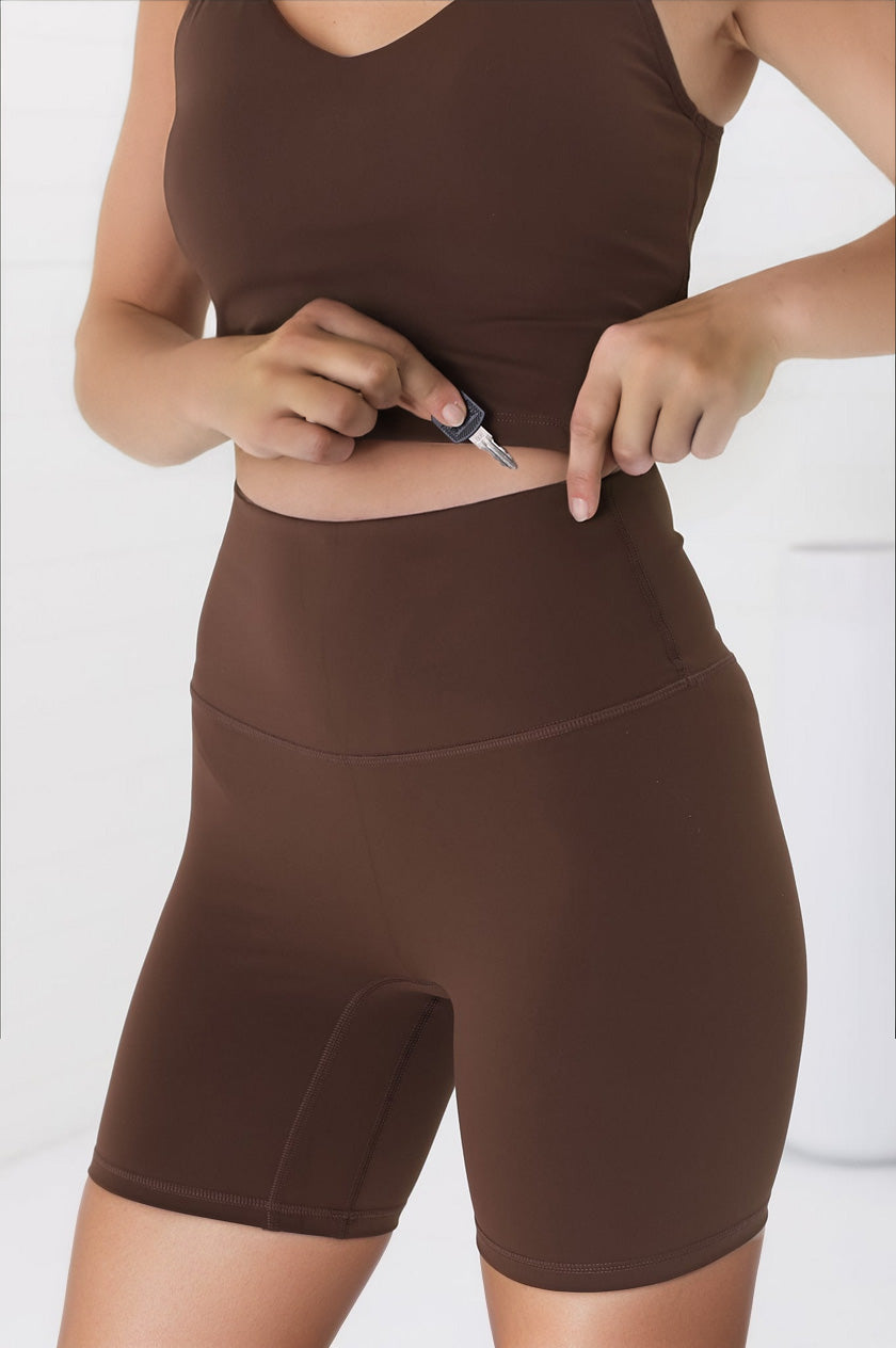 Axel Bike Shorts - Thick Highwaisted Band Bike Shorts in Chestnut