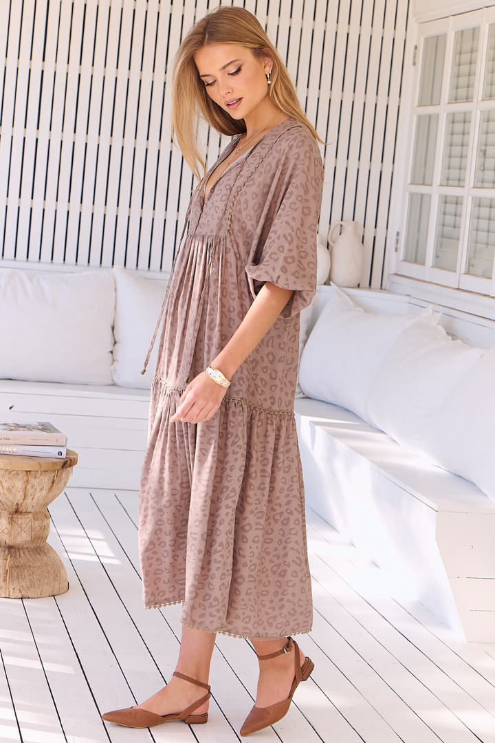 JAASE - Palace Midi Dress: Pom Pom Spliced Batwing Sleeve Dress with Neck Tie in Winslet Print