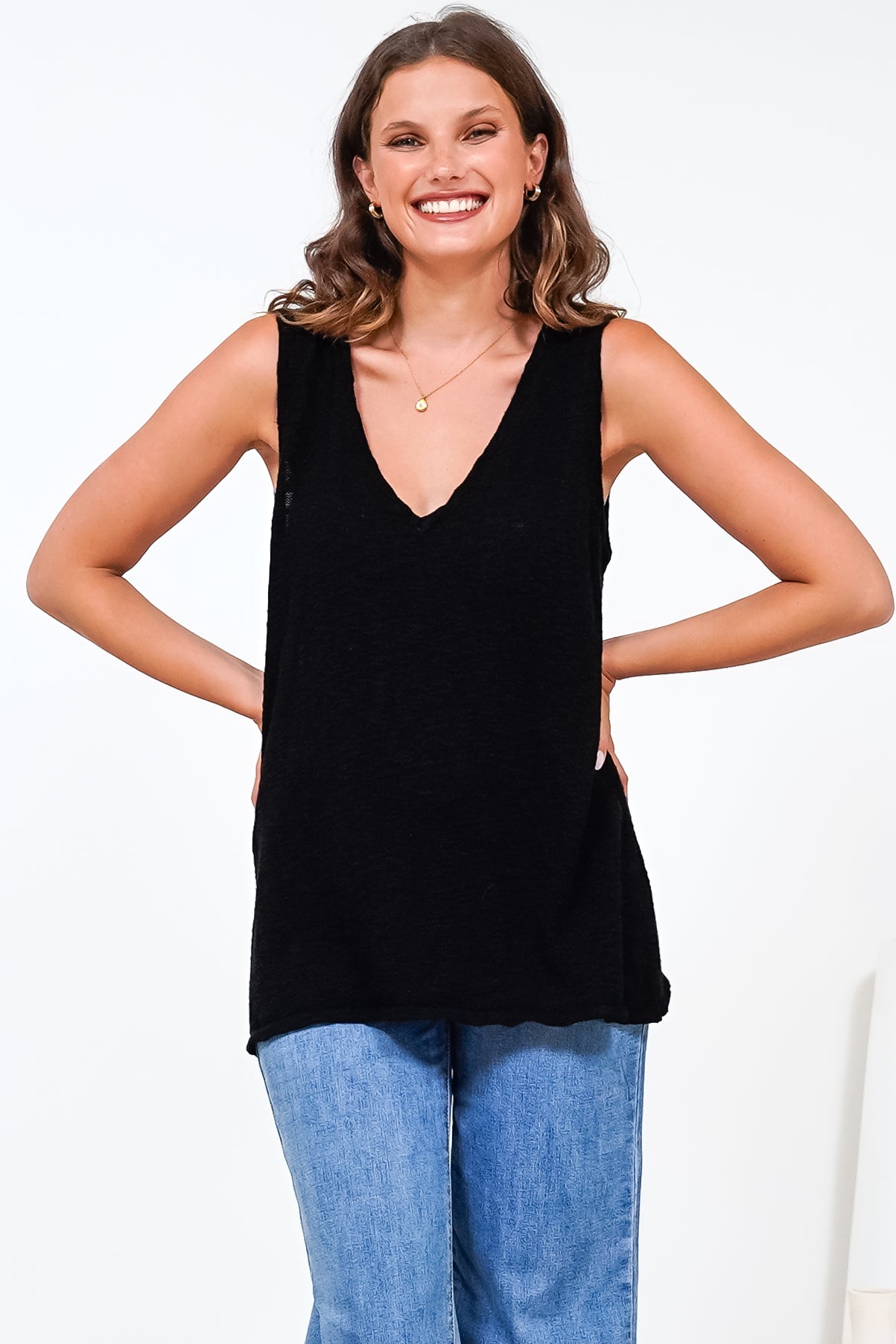 Valeria Top - Textured V-Neck Tank Top in Black
